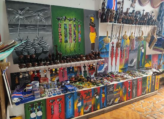 cabo-verde/boa-vista/shop/moses-souvenir-diverso