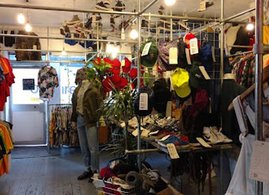 united-kingdom/leeds/shop/blue-rinse