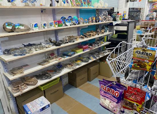 maldives/thulusdhoo/shop/coin-shop