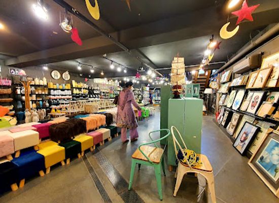 pakistan/lahore/dha-lahore/shop/haroons