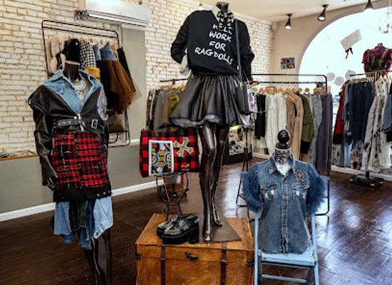 maryland/baltimore/shop/the-doll-house-boutique