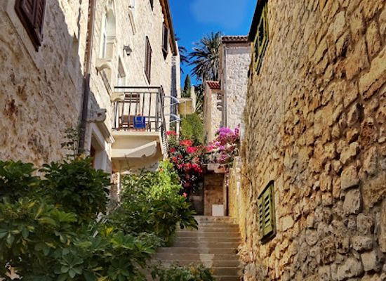 croatia/hvar-island/shop/sweet-republic-hvar