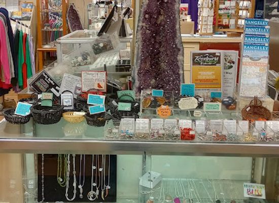 maine/franklin-county/shop/coos-canyon-rock-gift