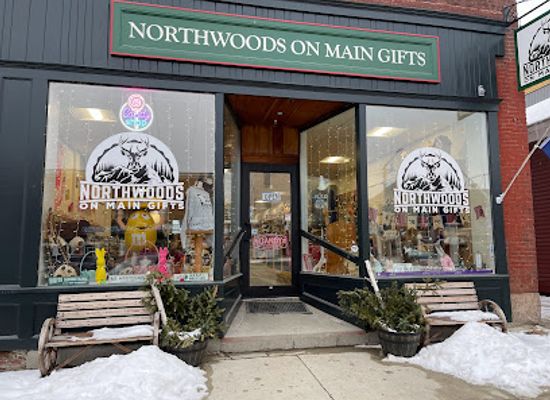 new-hampshire/mount-washington-valley/shop/northwoods-on-main-gifts