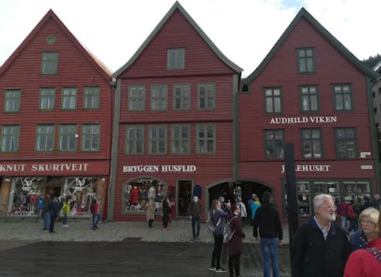 norway/bergen/shop/steinkjelleren-antikvitetshandel