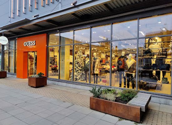 finland/uusimaa/shop/guess-outlet