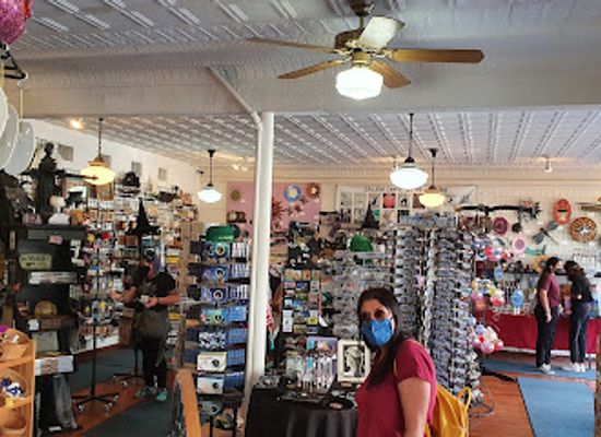 massachusetts/salem/shop/witch-way-gifts