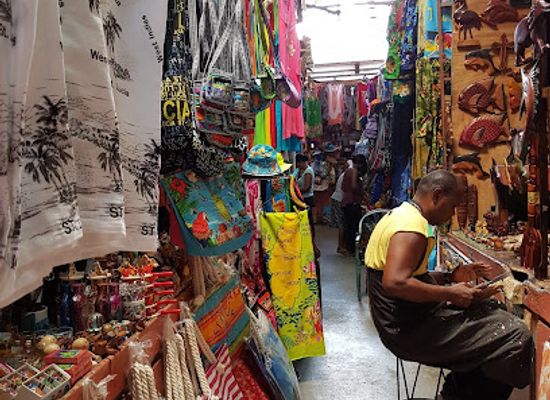 saint-lucia/anse-la-raye-quarter/shop/la-place-carenage