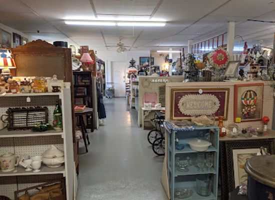 missouri/lincoln-hills/shop/lincoln-antique-mall