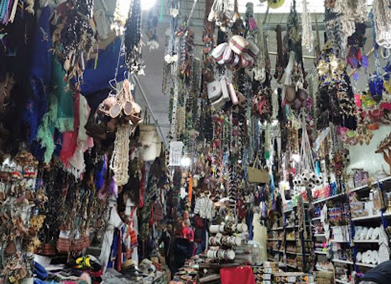 algeria/gueltara/shop/magasin-d-objets-souvenir