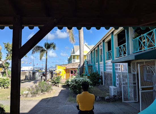 saint-kitts-and-nevis/pinney-s-beach/shop/cotton-ginnery-mall