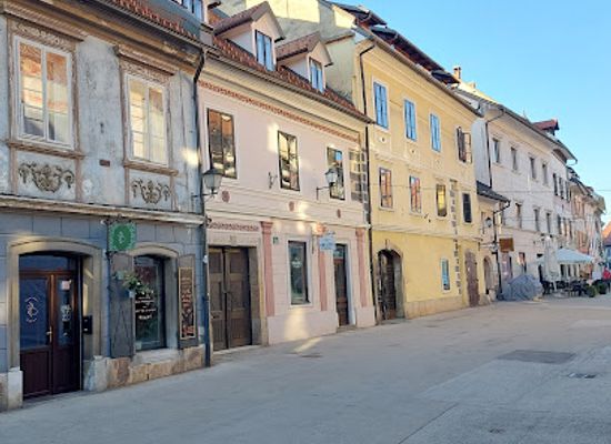 slovenia/skofja-loka/shop/kavarna-vahtnca
