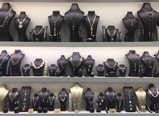 jordan/burial-mounds/shop/the-ammonites-bazaar