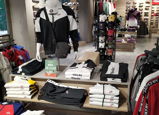 andorra/canillo/shop/foot-on-mars