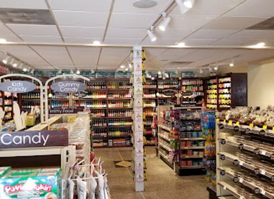 ohio/maumee-bay-state-park/shop/maumee-valley-chocolate-and-candy