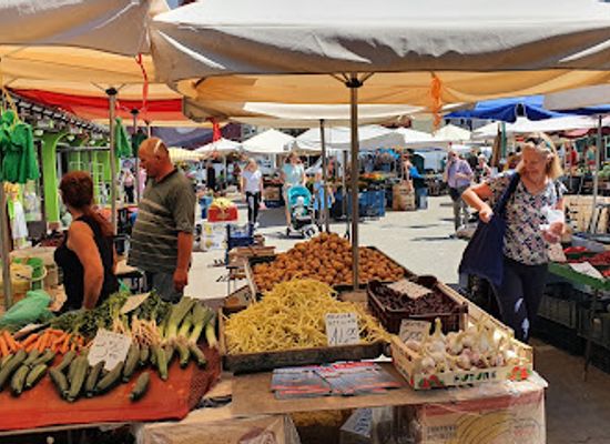 poland/lesser-poland/shop/market-hall
