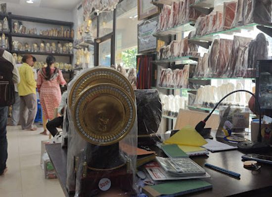 india/andhra-pradesh/shop/guptas-arts-crafts-best-trophy-manufacturing
