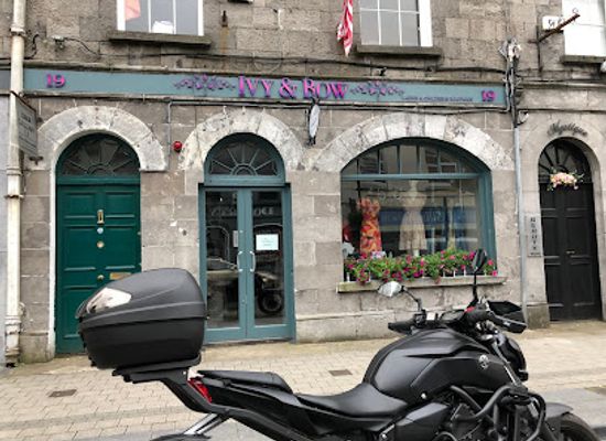 ireland/county-mayo/shop/ivy-and-bow-boutique