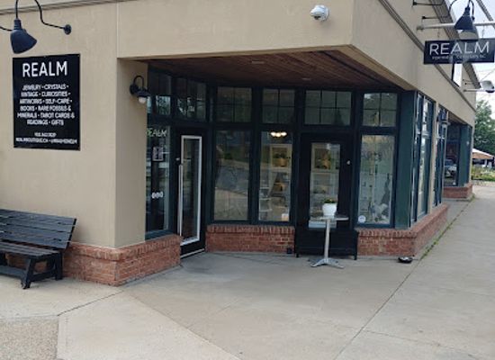 canada/annapolis-valley/shop/realm-boutique