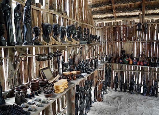 mozambique/bazaruto-archipelago/shop/shop-gallery-daniel-chivale