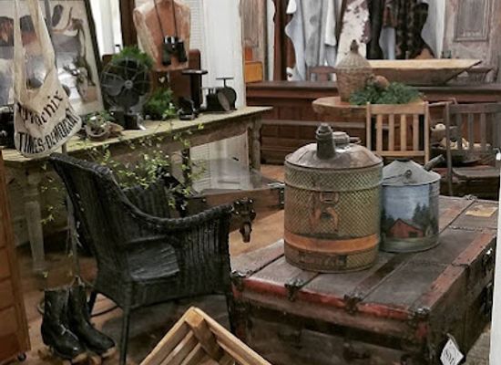 arkansas/southwest-arkansas/shop/southern-mercantile-antiques-vintage-gifts
