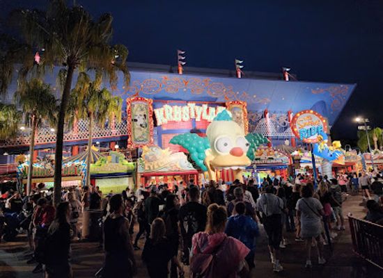 florida/orlando-theme-parks/shop/hello-kitty-store