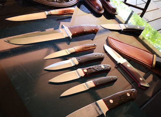paraguay/ypacarai-lake/shop/constantino-knives
