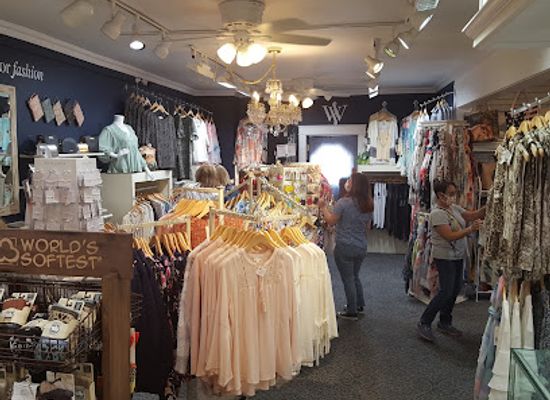 michigan/frankenmuth/shop/the-white-house-boutique