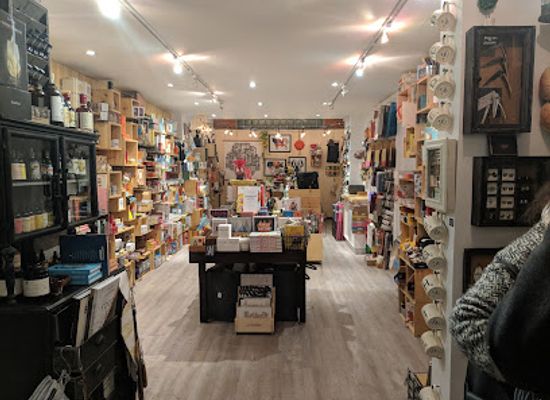 canada/toronto/entertainment-district/shop/labour-of-love