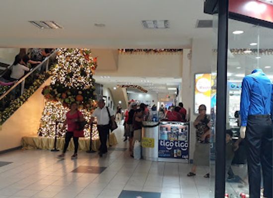 el-salvador/paracentral-region/shop/plaza-centro