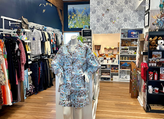 canada/lakeland-county/shop/unique-bowtique-gift-gallery
