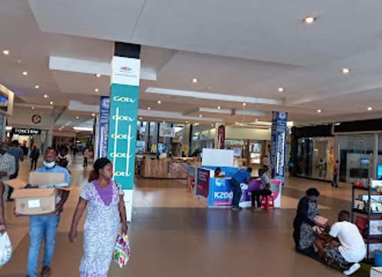 zambia/barotseland/shop/manda-hill-shopping-mall