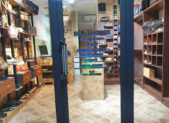 ghana/ewe/shop/eco-shoppe-ghana-gift-shop-souvenirs-shopping-mall-gift-wrapping-store