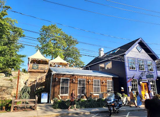 connecticut/connecticut-river-valley/shop/downtown-mystic-shops