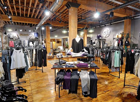 iowa/dubuque/shop/namaste-athleisure-wear