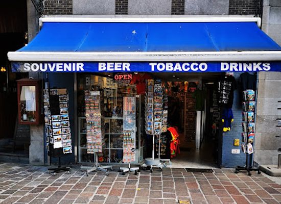 belgium/bruges/shop/souvenir-shop