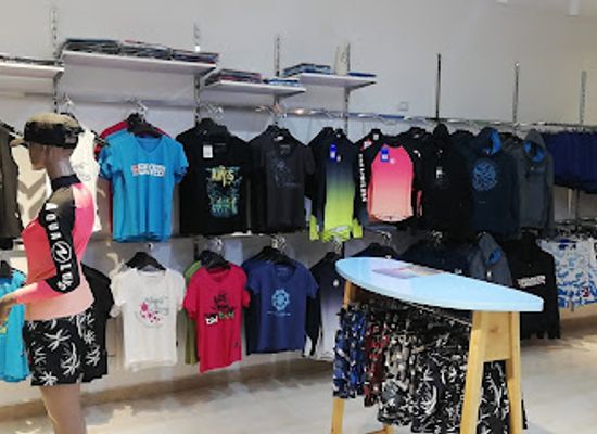 egypt/el-gouna/tamr-henna-square/shop/uwahu-store-el-gouna