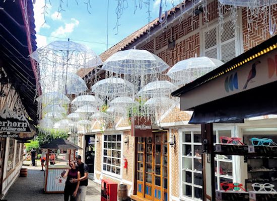 brazil/serra-da-mantiqueira/shop/shopping-center-capivari