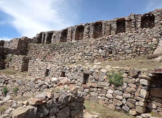 bolivia/lake-titicaca-basin/shop/chincana-labyrinth