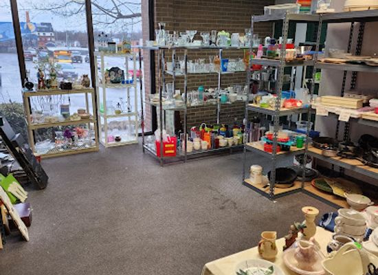 tennessee/clarksville/shop/the-pdi-thrift-store