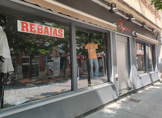 spain/huesca/shop/casual