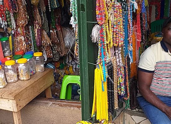 ghana/kumasi/bantama/shop/bead-shop