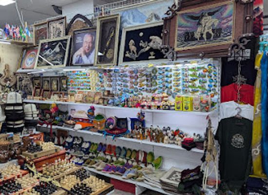 kyrgyzstan/alai-valley/shop/zum-aichurok