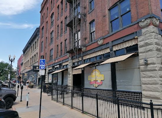 nebraska/omaha/blackstone-district/shop/old-market-emporium