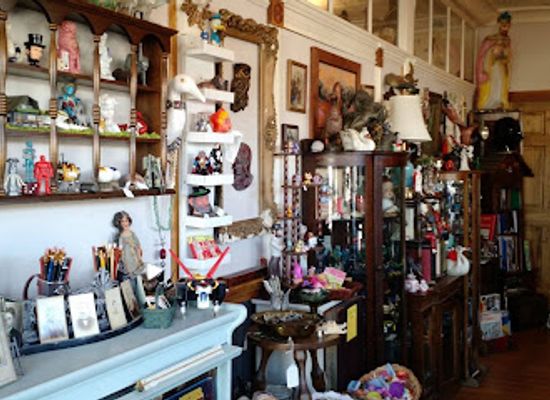 new-hampshire/hillsborough-county/shop/finder-s-seeker