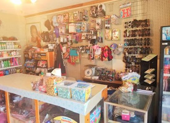 the-bahamas/acklins/shop/bonnies-variety-store-and-car-rental