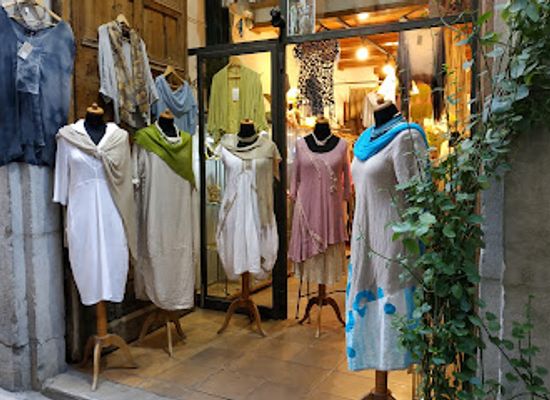 spain/girona/shop/galeria-polakos-girona