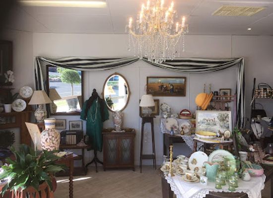 australia/central-highlands/shop/ellenmave-vintage-and-antiques