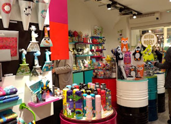 france/nimes/shop/pylones