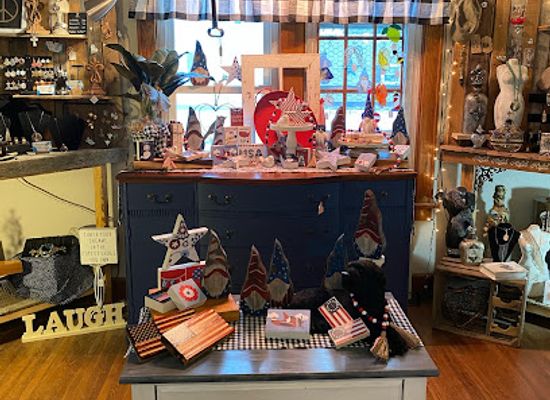 ohio/canton/shop/gloria-jeans-heartfelt-treasures